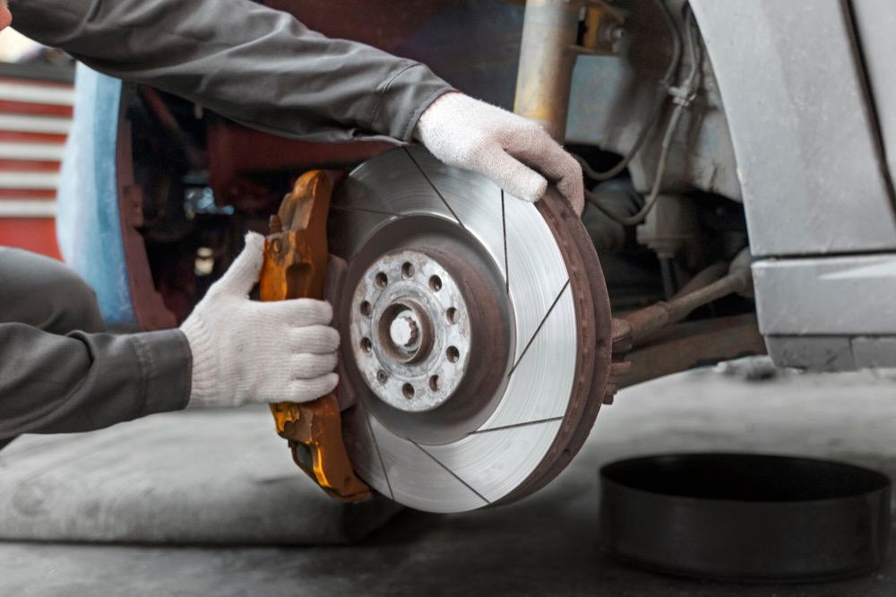 Recognizing Signs of Brake Wear Before They Become a Safety Issue